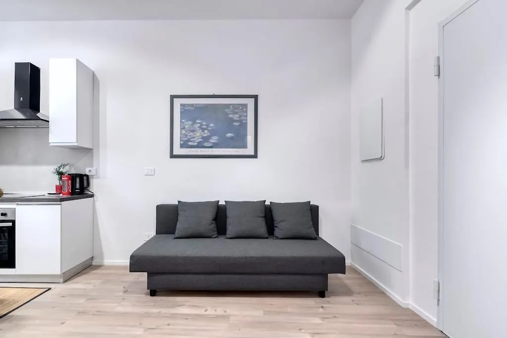 Апартаменты Carbonara Palace 5 - Luxury Comfort Under Medieval Towers Болонья