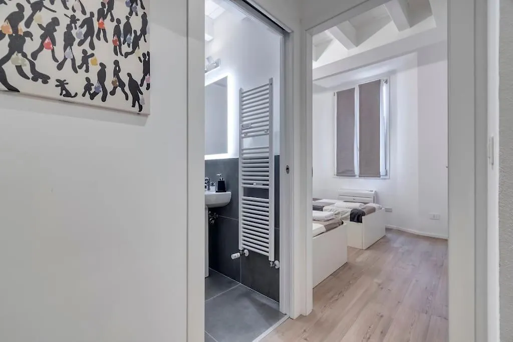 Carbonara Palace 5 - Luxury Comfort Under Medieval Towers Болонья Италия