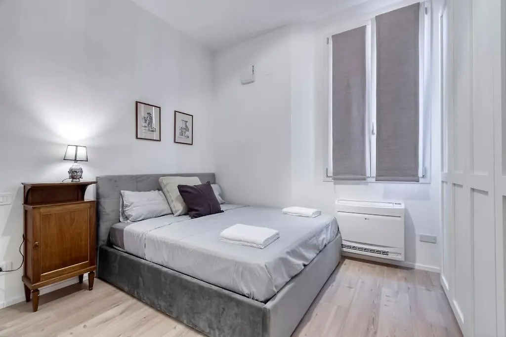 Carbonara Palace 5 - Luxury Comfort Under Medieval Towers location